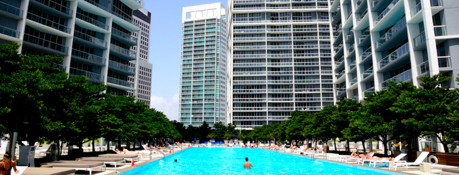 1-icon-brickell-swimming-pool-icon-brickell-ii